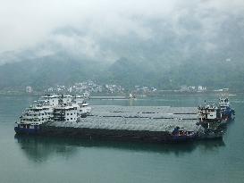 Three Gorges Dam Ships