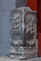 Beijing Hutong Men Dun