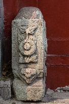 Beijing Hutong Men Dun