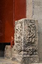 Beijing Hutong Men Dun