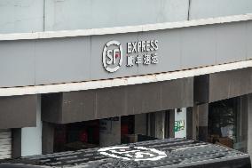 SF Express Holdings Shares Fell