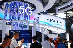 China Built The World's Largest 5G Network