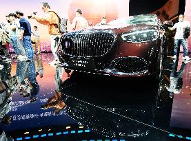 Maybach S480 luxury sedan at the Shanghai Auto Show