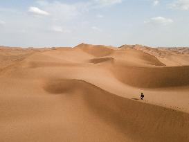 China Xinjiang Kumutage Desert