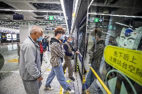 China Guiyang Metro Line 2 Opened