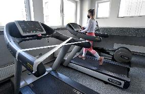 fitness center, studio, FitHouse, fitness training, people, exercises, workout, face mask