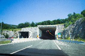 tunnel Mala Kapela, A1 motorway direction from the coastline, highway, low traffic, rideable, almost empty