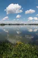 Soprec pond, sky, water surface, reflection