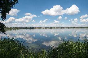 Soprec pond, sky, water surface, reflection