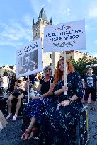 Demonstration For Live Music