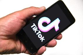 TikTok, social networking service, mobile application, app