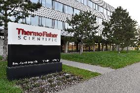 Thermo Fisher Scientific, solar power plant on roof
