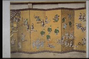 Screen with a picture of dance at rin-ouji temple