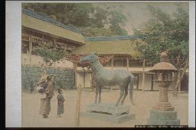 A bronze horse at Suwa Shrine