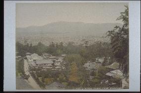 The city of Kyoto seen from Maruyama