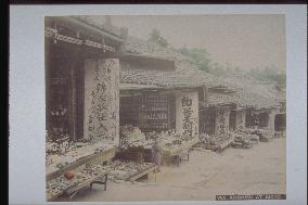 Souvenir shops at kiyomizu