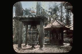 The Dutch Lantern,Toshogu Shrine,Nikko