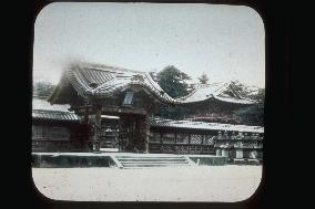 The Chokugaku-mon Gate of Yusho-in Reibyo, Zojoji Temple, Shiba