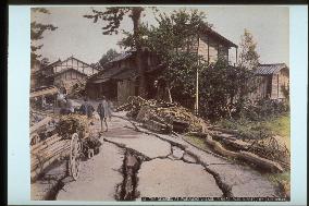 Great Nobi Earthquake (Ogaki Wakamori Village)