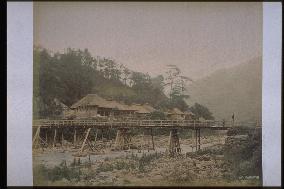 Sanmaibashi bridge at yumoto hot spring