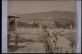 A view of Yaami Hotel from Shijo Ohashi Bridge