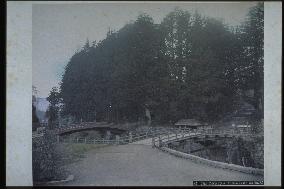 Shinkyo Bridge,the Daiyagawa River