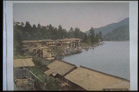 The shore of Lake Chuzenji