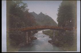 Shinkyo Bridge,the Daiyagawa River