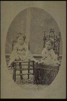 Two children (Amakasu brothers)