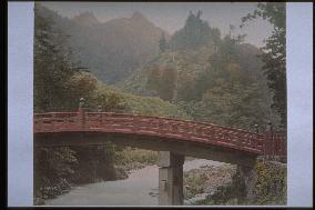 Shinkyo Bridge,the Daiyagawa River