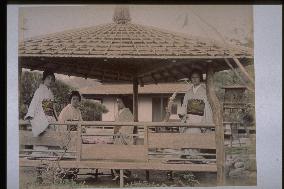 Women in Okano Garden