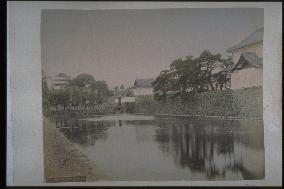 The Fujimi Watchtower and the moat,the Imperial Palace