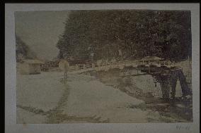 Shinkyo Bridge,the Daiyagawa River