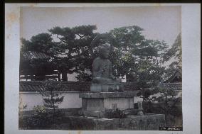 An image of Buddha at Shinkoji Temple