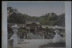 The former Chumon Gate,Suwa Shrine