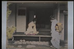 Women in Okano Garden