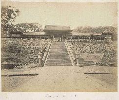 Odoribaba (plaza) and Nagasaka (long slope) of Suwa Shrine