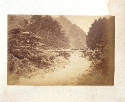 Shinkyo Bridge,the Daiyagawa River