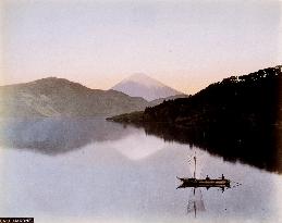 Mt. Fuji seen from Lake Ashi
