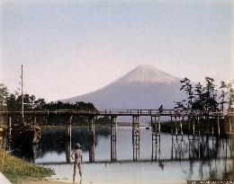 Tagonoura Bridge and Mt. Fuji