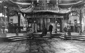 L'AIGLE A DEUX TETES