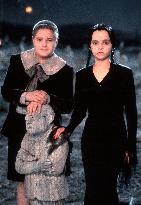 ADDAMS FAMILY VALUES