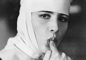 INTERNO DI UN CONVENTO