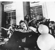 THE STRAWBERRY STATEMENT