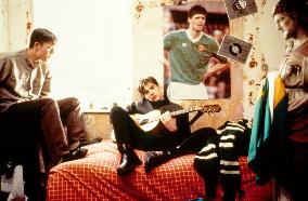 THE DISAPPEARANCE OF FINBAR (IRE/SE/UK 1996)JONATHAN RHYS-ME