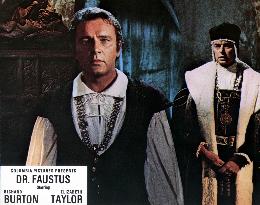 DOCTOR FAUSTUS (BR1967) Richard Burton as Doctor Faustus