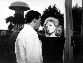 L'Eclisse {Italy/France 1962]  Francisco Rabal and Monica Vi