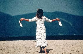 ETERNITY AND A DAY (GREECE/FR/IT 1998) ISABELLE RENAULD Pict