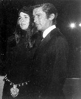 ROBERT EVANS, ALI MAGRAW
