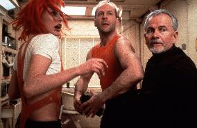 THE FIFTH ELEMENT (FR/US 1997) MILLA JOVOVICH, BRUCE WILLIS,